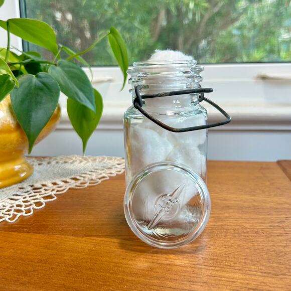 Vintage Clear Glass Wire Bale Jar – Apothecary Cotton Ball Jar - Picture 6 of 9